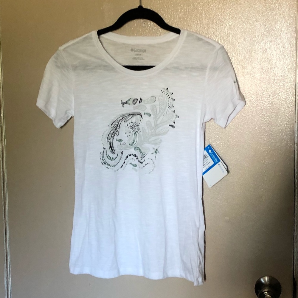 White Columbia t shirt